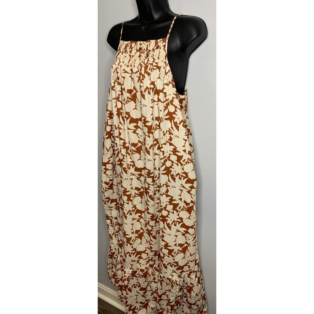Universal Thread Women's L Brown, Cream Adjustable Spaghetti Strap Smocked Dress - Picture 3 of 8